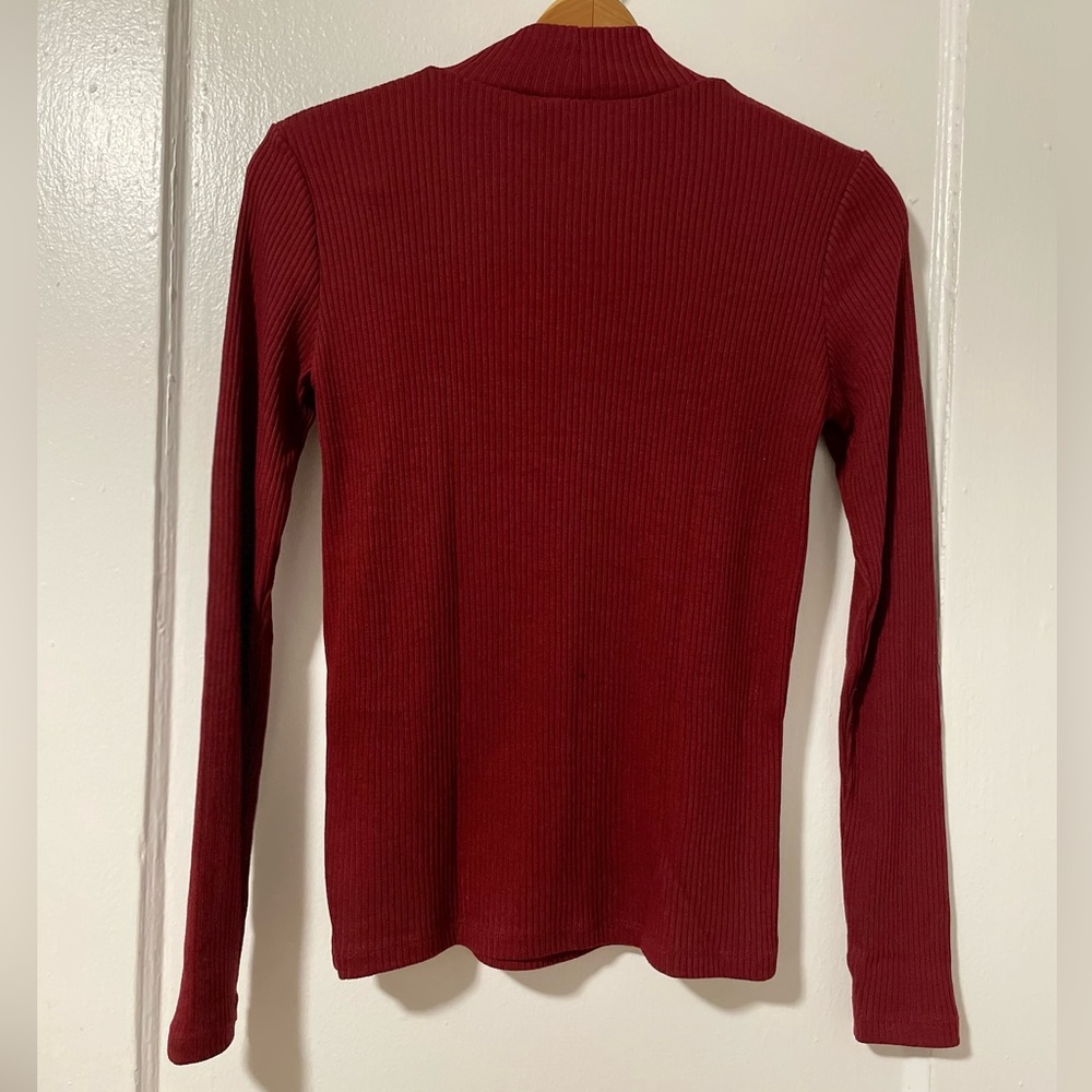 Uniqlo Ribbed Mock neck - Picture 3 of 6